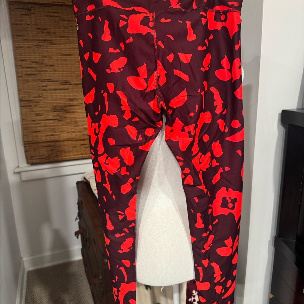 Fabletics Salar Legging - Red and Black - Picture 4 of 4